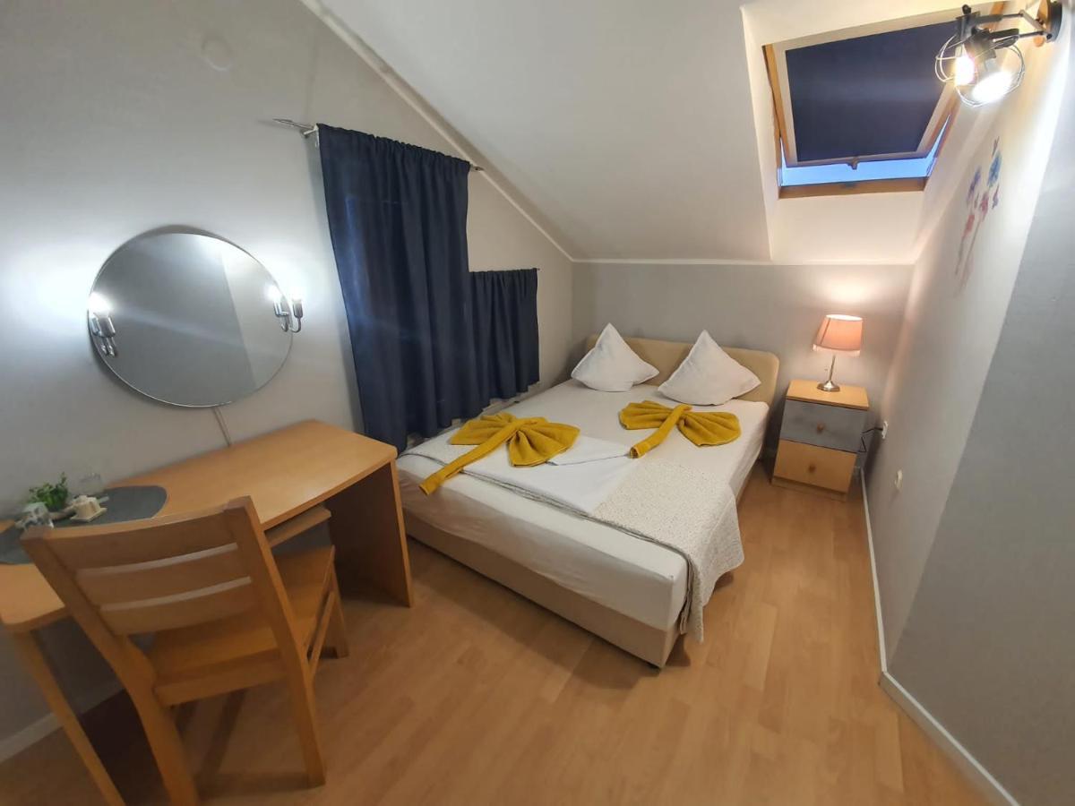 Apartment D Free Parking & Wifi, Walking Distance To Centrum ซาดาร์ ภายนอก รูปภาพ